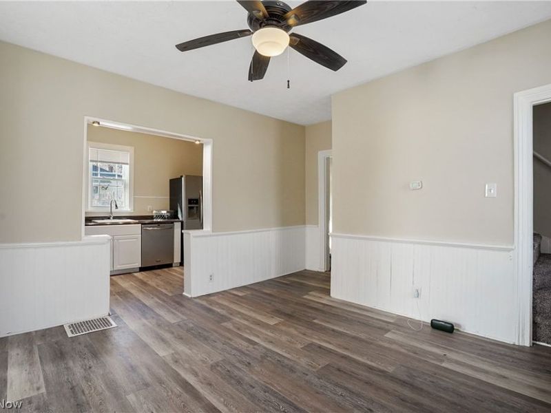 131 W Miller Avenue, Akron, OH 44301 Photo 12