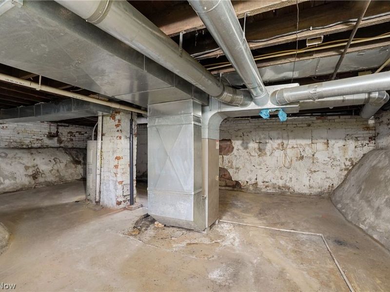 131 W Miller Avenue, Akron, OH 44301 Photo 28