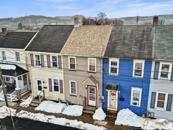 72 Lewis St, Phillipsburg, NJ 08865