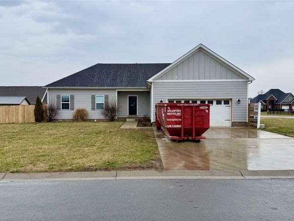 1300 W Hampton Court , Franklin, KY 42134