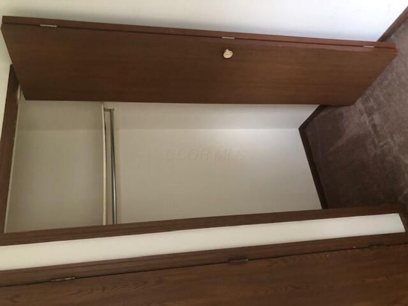 1760 Watertower Drive , Columbus, OH 43235 Photo 5