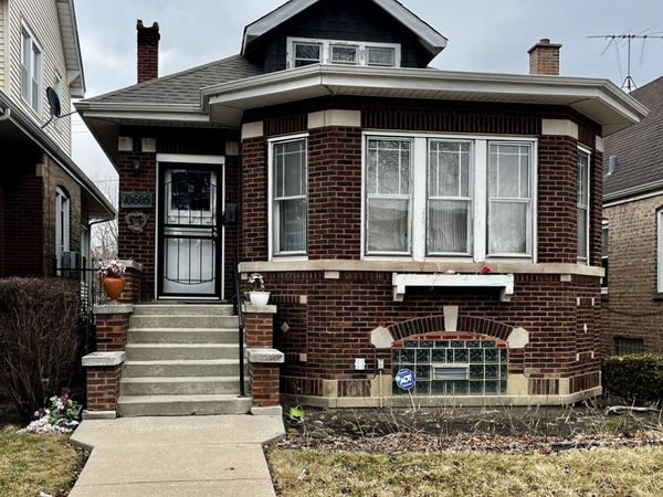 10605 S Eggleston Avenue , Chicago, IL 60628