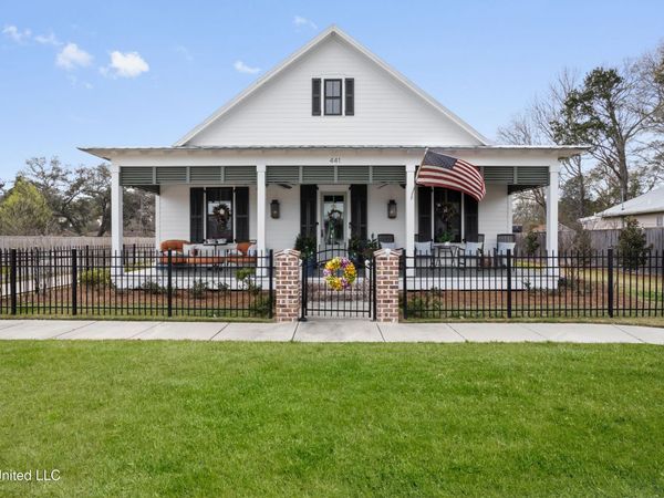 441 Bills Avenue, Ocean Springs, MS 39564