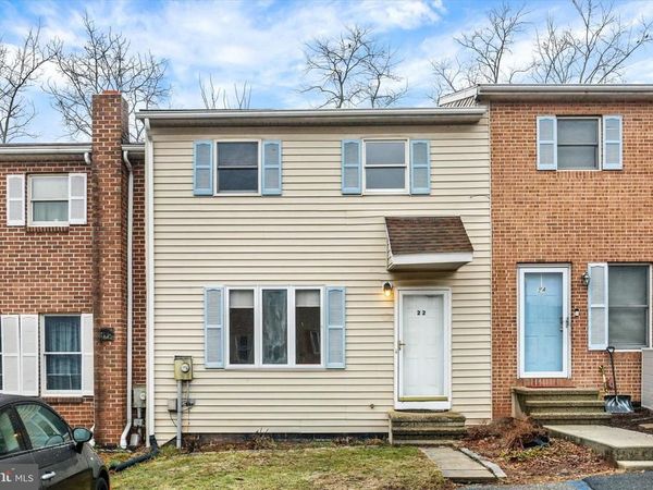 22 PERSIAN LILAC DRIVE, ETTERS, PA 17319