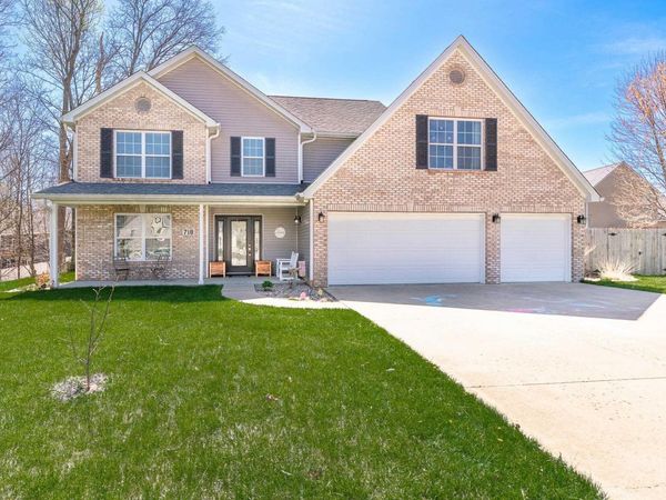 718 E Appomatox Court, Ellettsville, IN 47429
