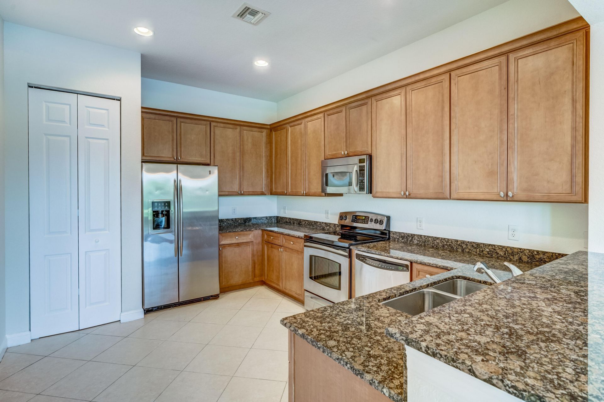 477 Pacific Grove Drive, Unit 2, West Palm Beach, FL 33401 Photo