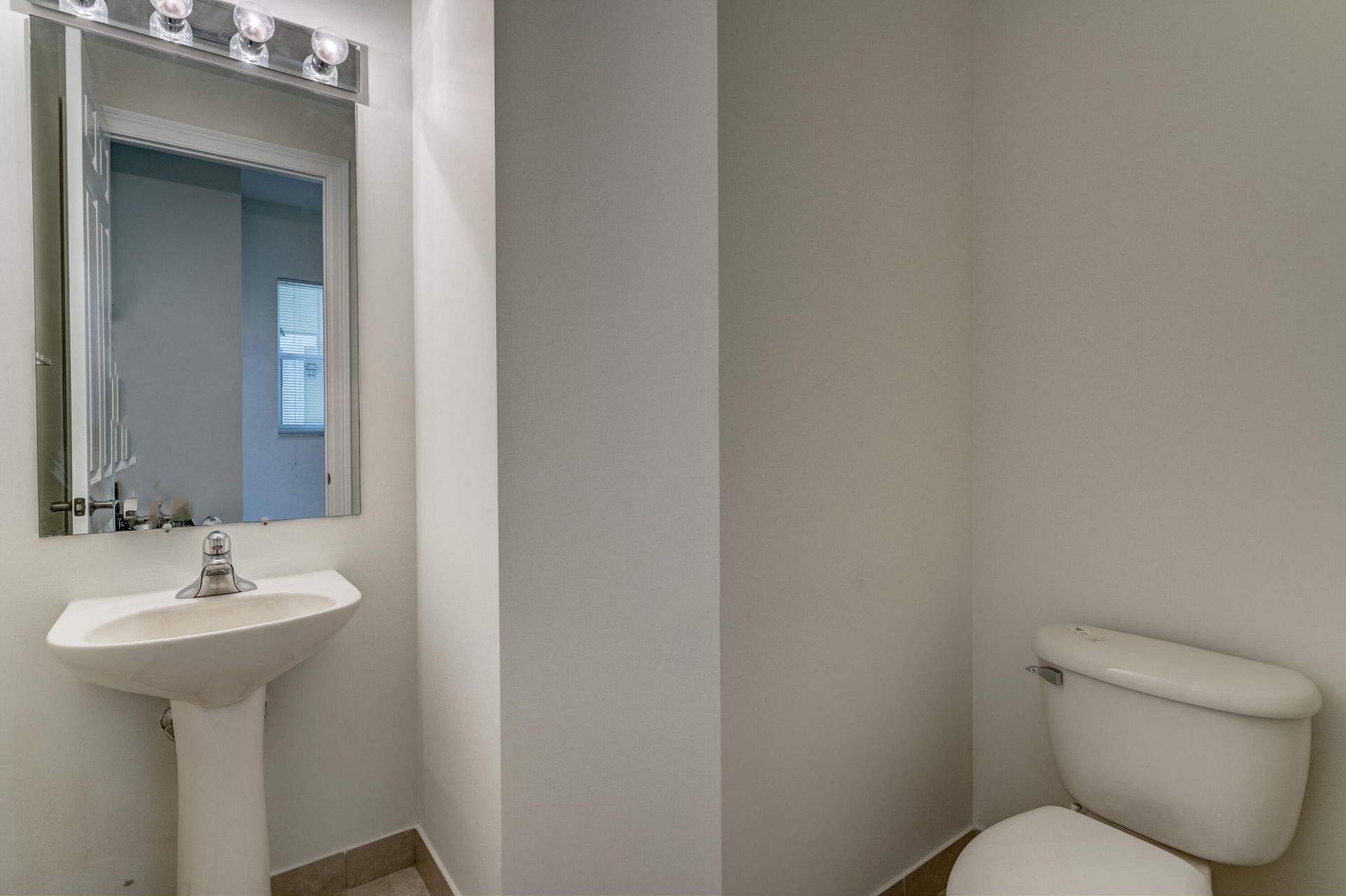 477 Pacific Grove Drive, Unit 2, West Palm Beach, FL 33401 Photo