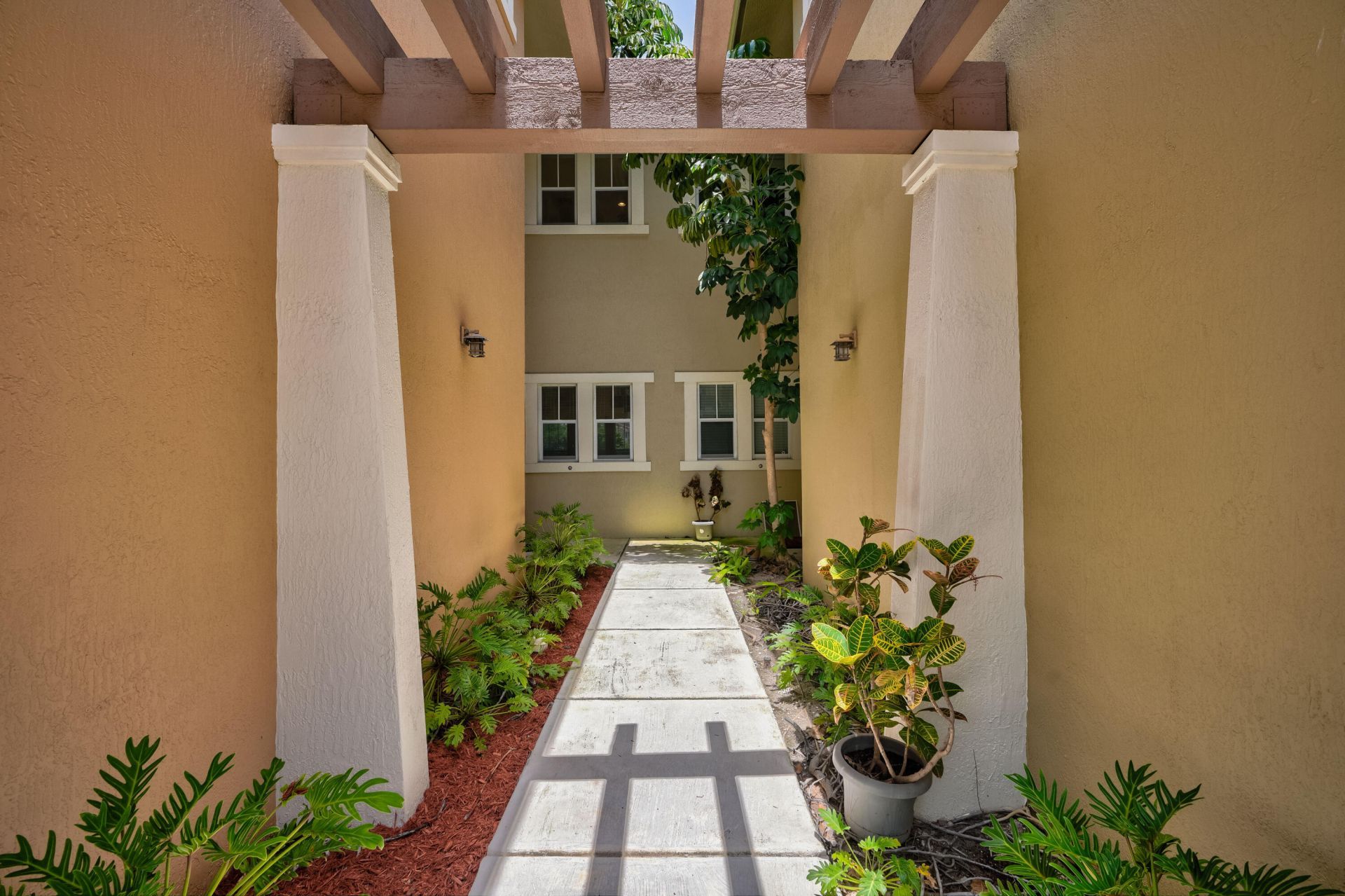 477 Pacific Grove Drive, Unit 2, West Palm Beach, FL 33401 Photo