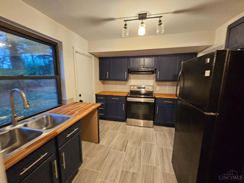 6024 Sunridge Drive, Cincinnati, OH 45224 Photo 12