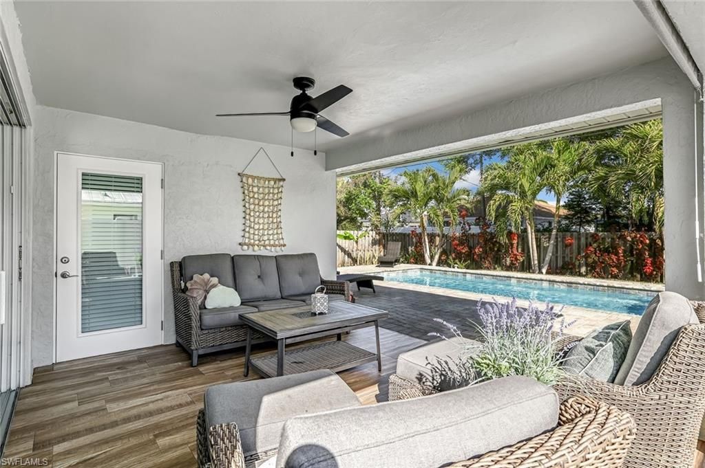 737 91st Ave N, Naples, FL 34108 Main Photo