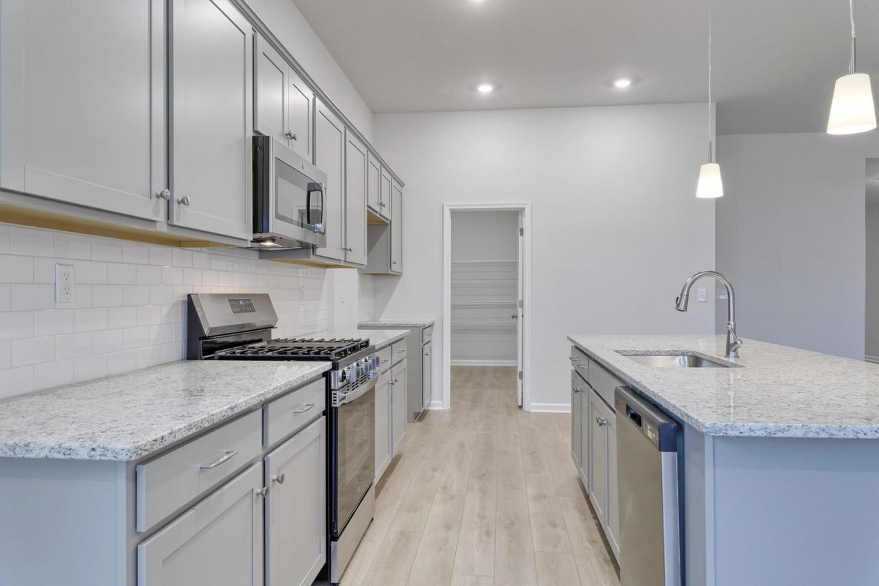 453 Atamasco Ct. Photo 5