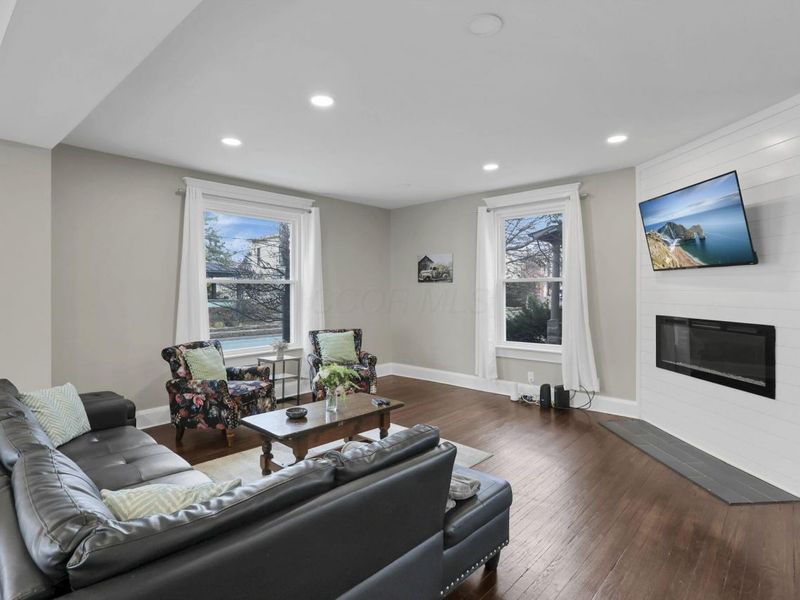 115 W Central Avenue , Delaware, OH 43015 Photo 10