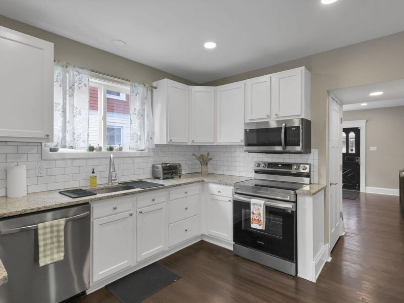 115 W Central Avenue , Delaware, OH 43015 Photo 20