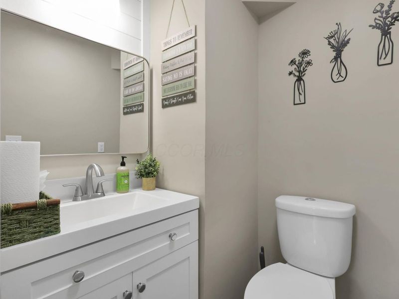 115 W Central Avenue , Delaware, OH 43015 Photo 26