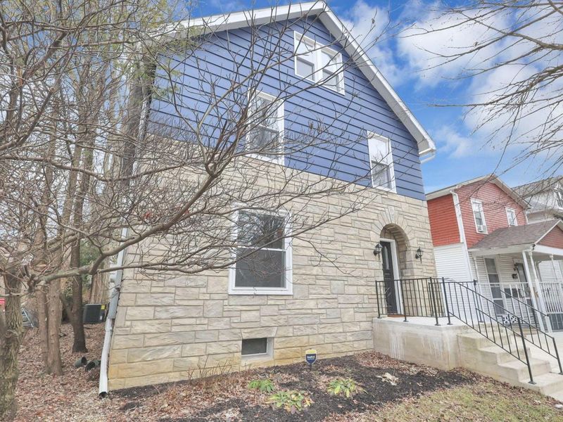 115 W Central Avenue , Delaware, OH 43015 Photo 3