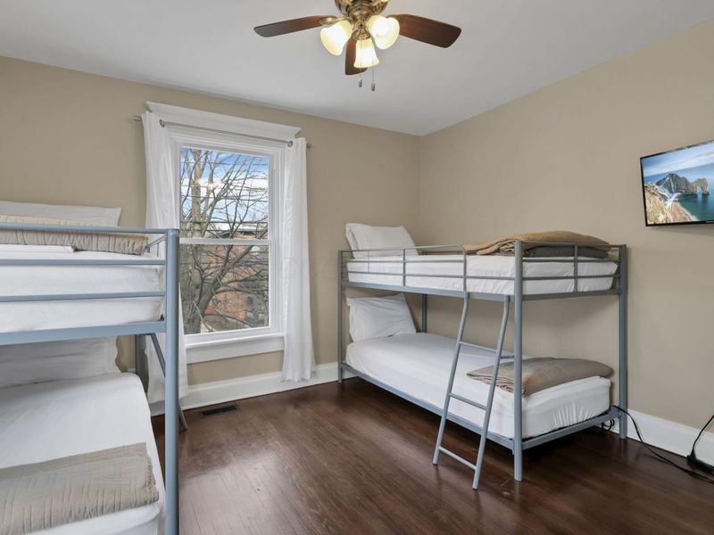 115 W Central Avenue , Delaware, OH 43015 Photo 33