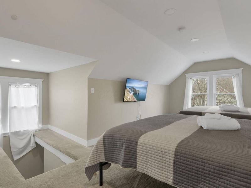 115 W Central Avenue , Delaware, OH 43015 Photo 46