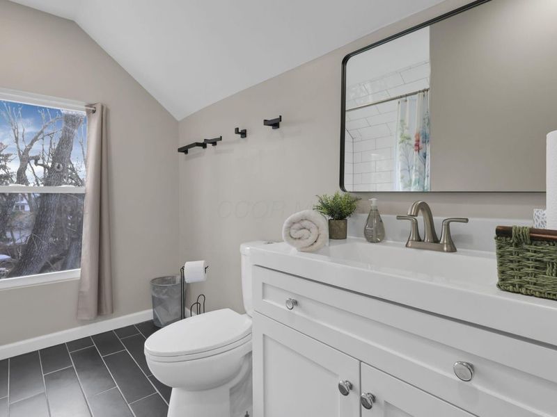 115 W Central Avenue , Delaware, OH 43015 Photo 47