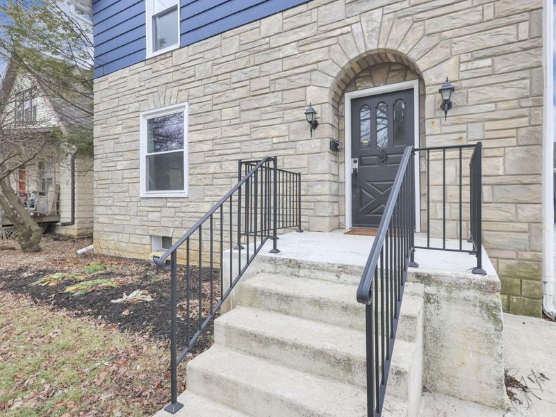 115 W Central Avenue , Delaware, OH 43015 Photo 5