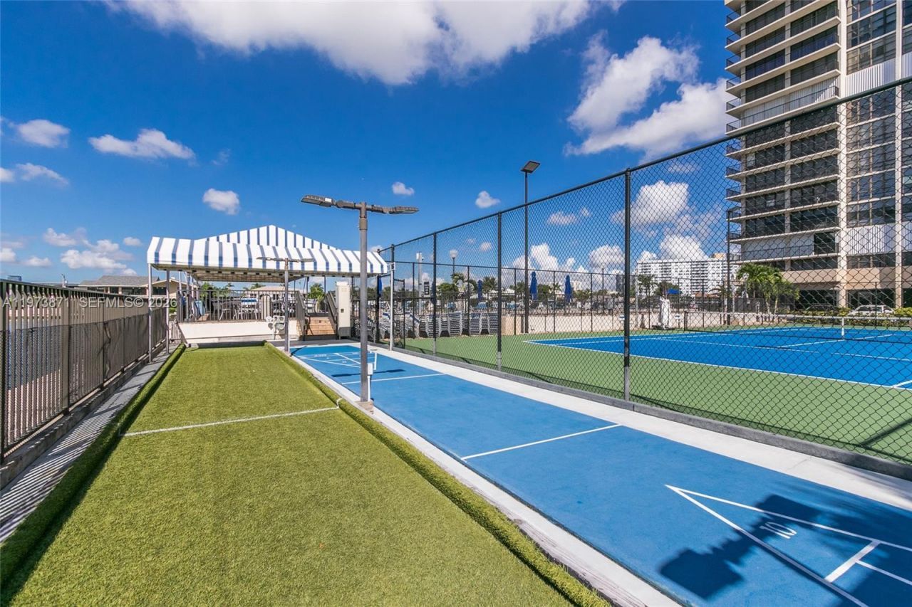 2017 S Ocean Dr, Unit 209, Hallandale Beach, FL 33009 Photo