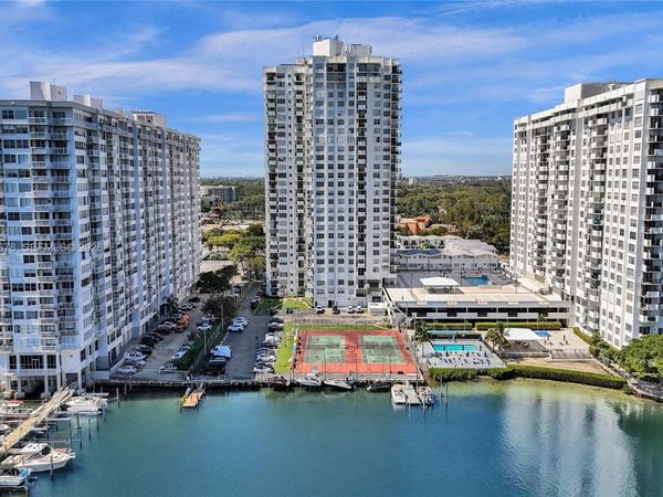 2750 NE 183rd St , Unit 406, Aventura, FL 33160