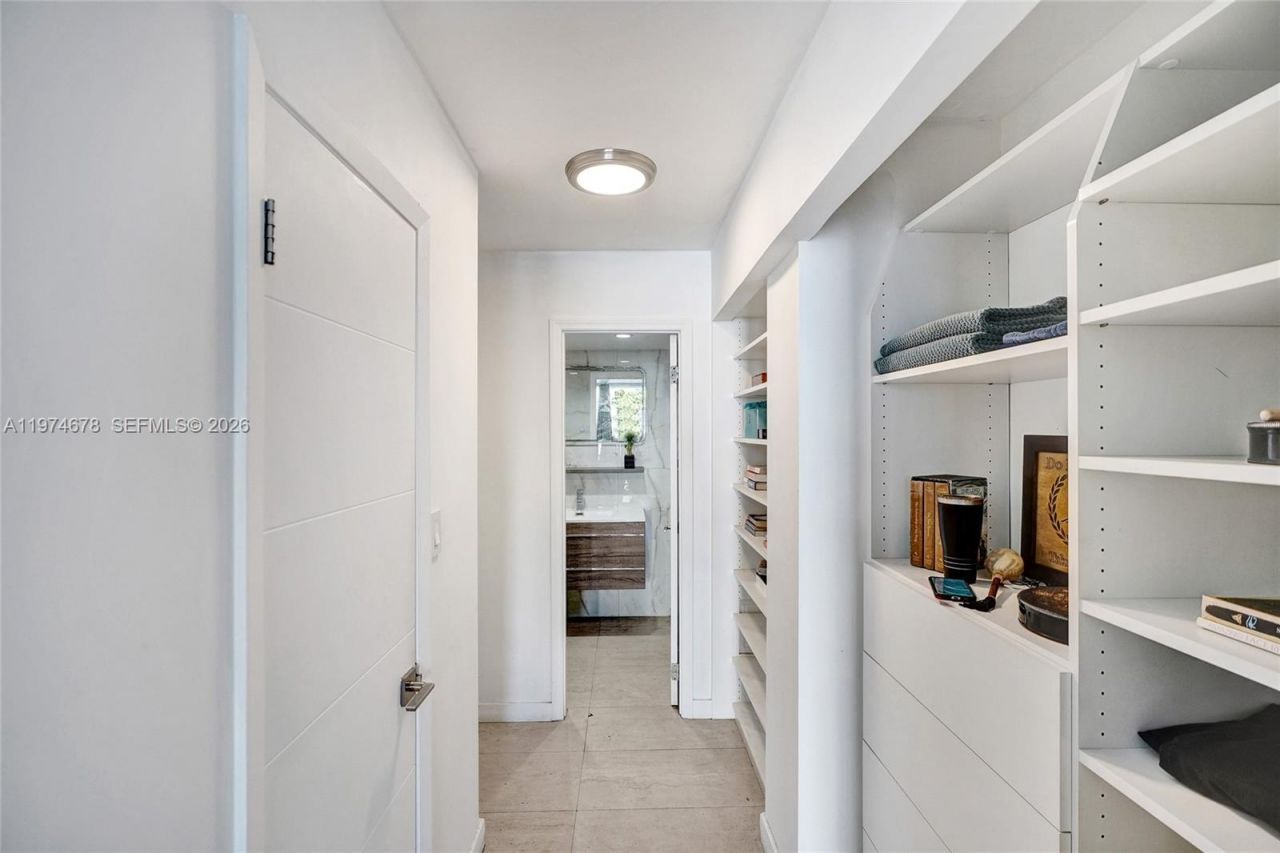 2750 NE 183rd St , Unit 406, Aventura, FL 33160 Photo