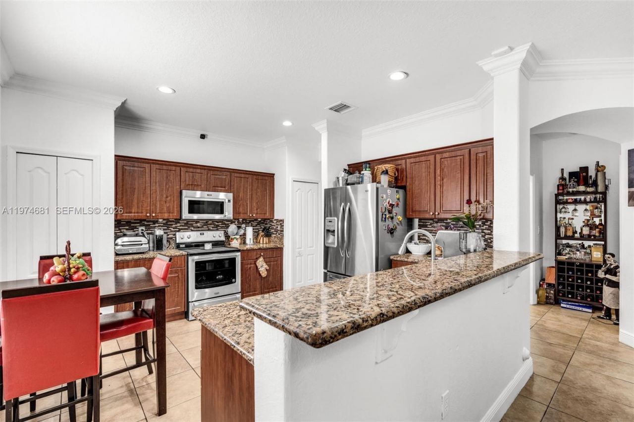 16610 SW 57 Ln , Miami, FL 33193 Photo