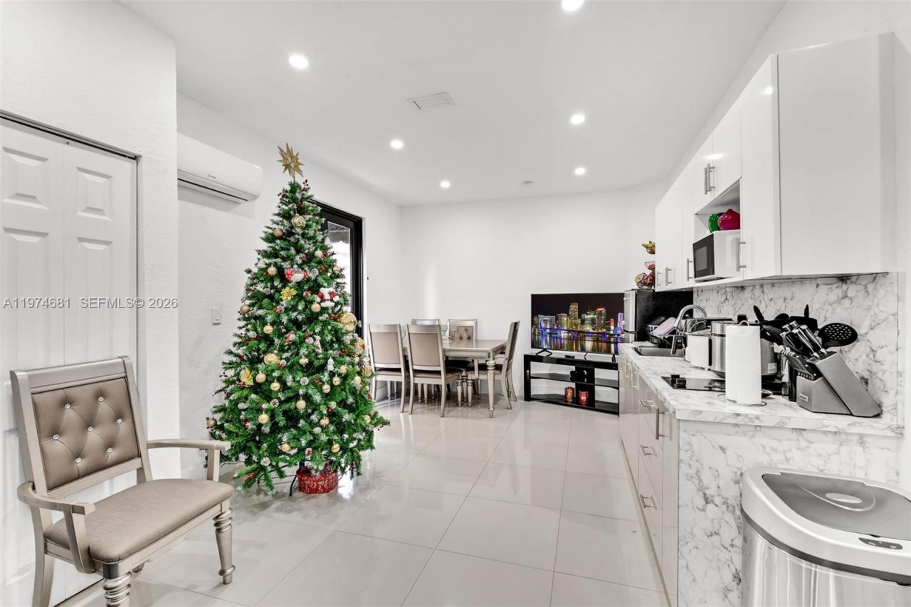 16610 SW 57 Ln , Miami, FL 33193 Photo