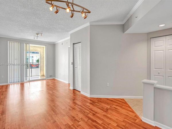 17150 N Bay Rd , Unit 2802, Sunny Isles Beach, FL 33160