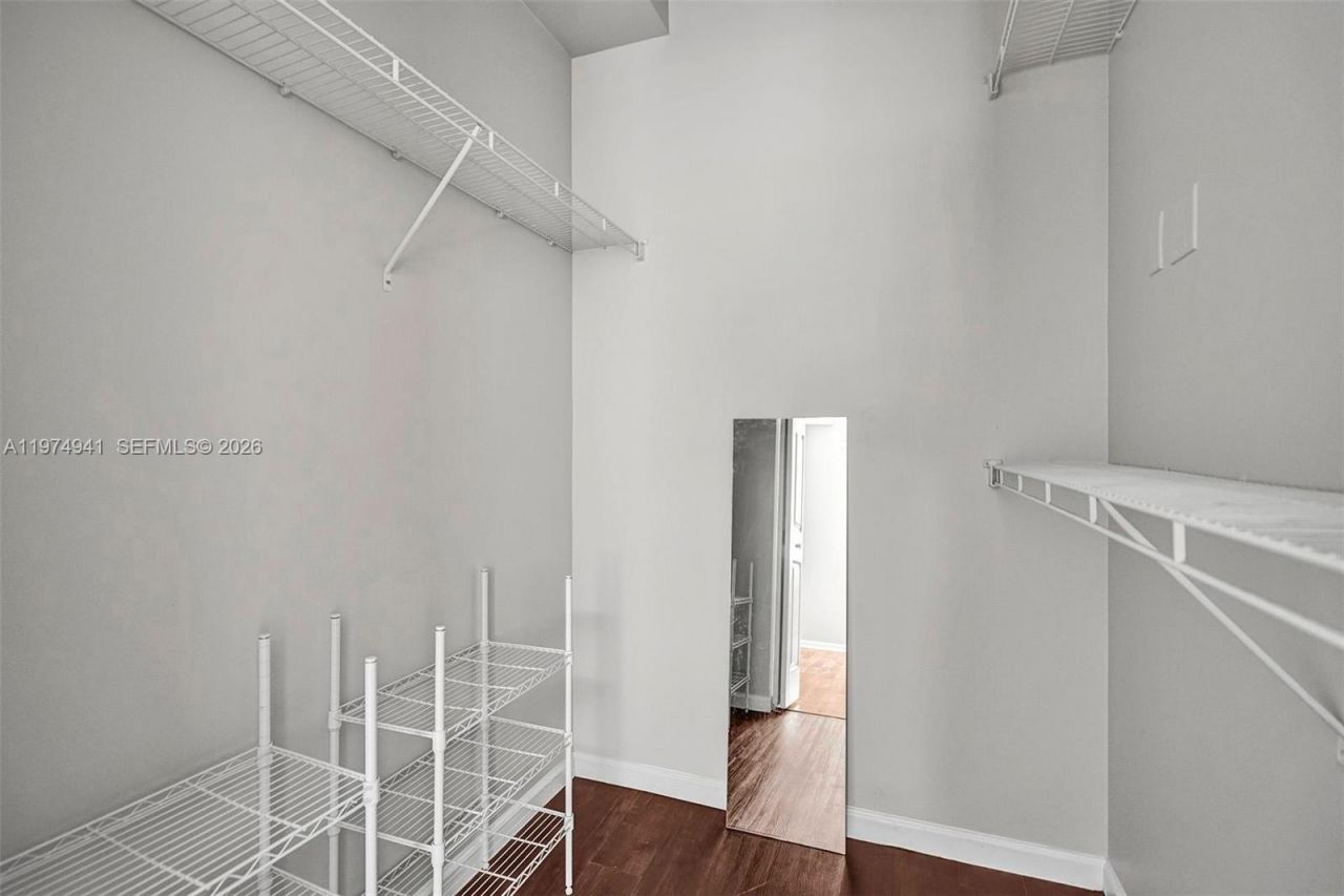 17150 N Bay Rd , Unit 2802, Sunny Isles Beach, FL 33160 Photo