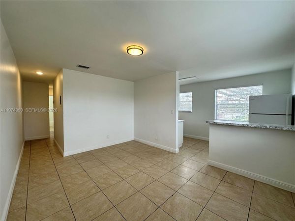 5621 SW 36th Ct, Unit 201, Davie, FL 33314