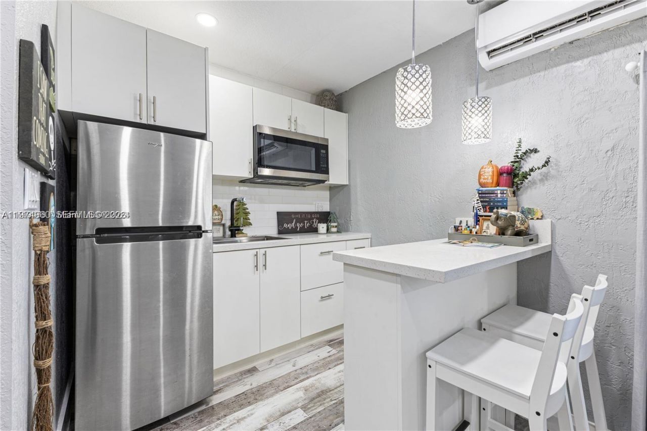 14830 SW 172nd St, Unit 2, Miami, FL 33187 Photo