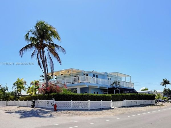 212 Banyan Ln, Tavernier, FL 33070