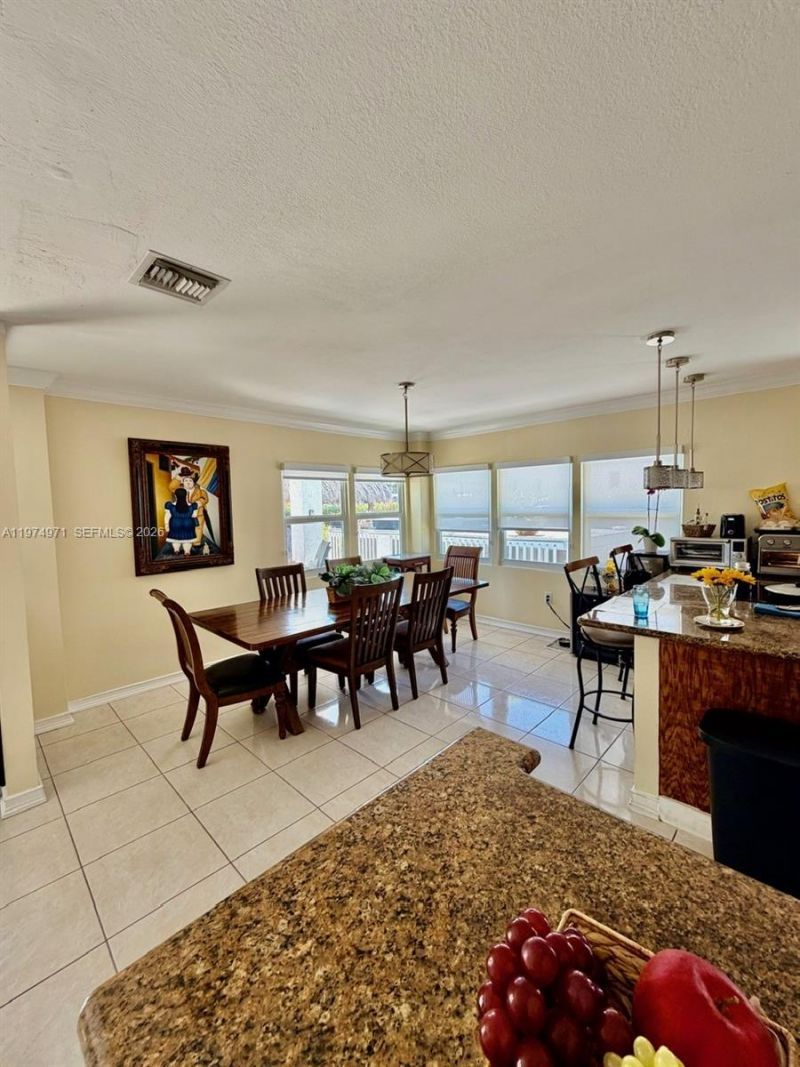 212 Banyan Ln, Tavernier, FL 33070 Photo