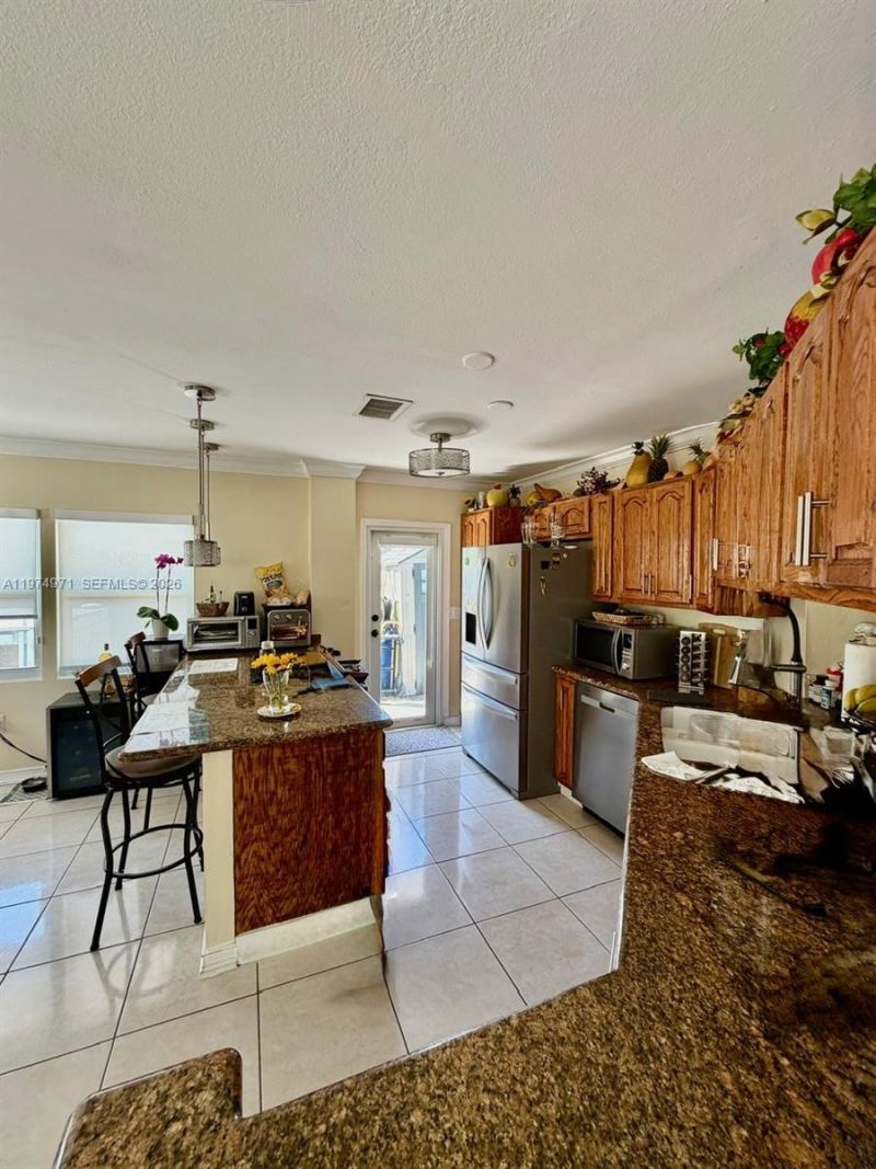 212 Banyan Ln, Tavernier, FL 33070 Photo