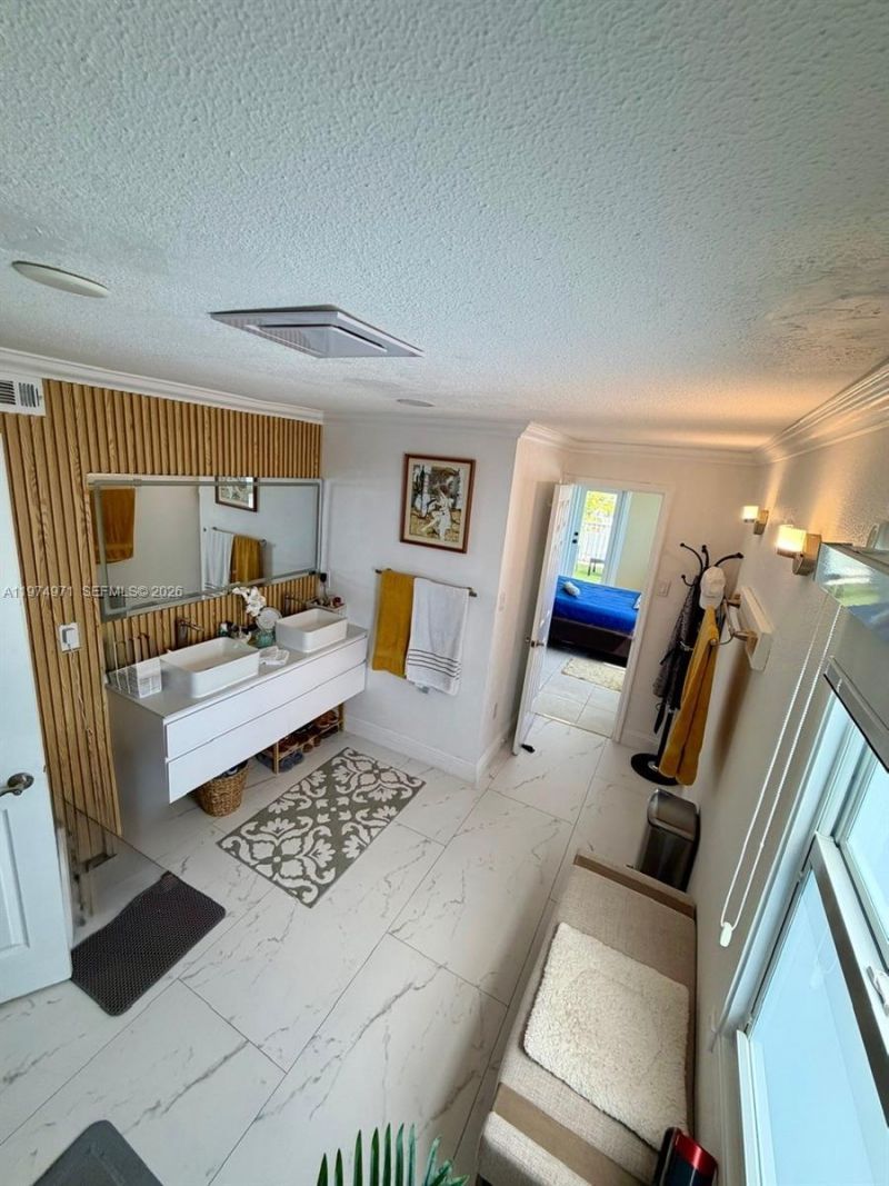 212 Banyan Ln, Tavernier, FL 33070 Photo