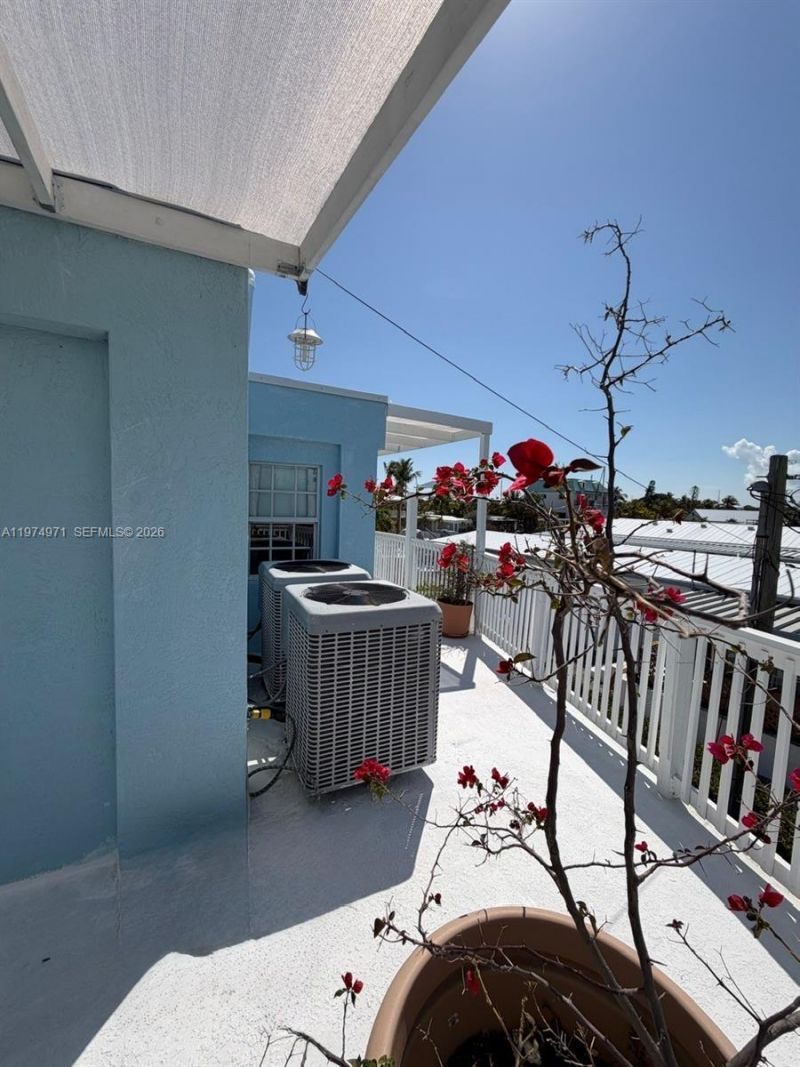 212 Banyan Ln, Tavernier, FL 33070 Photo