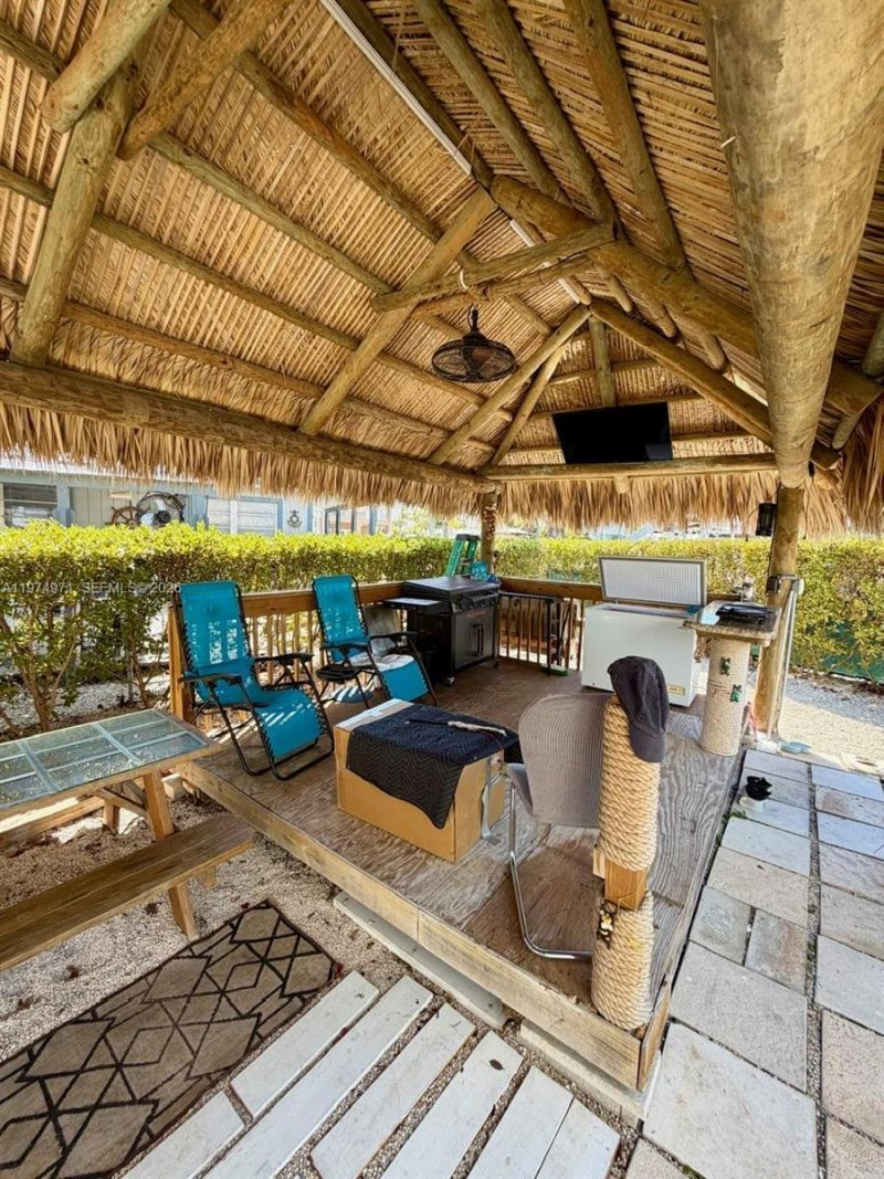 212 Banyan Ln, Tavernier, FL 33070 Photo