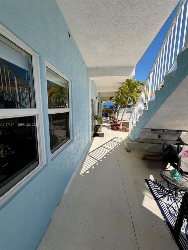 212 Banyan Ln, Tavernier, FL 33070 Photo