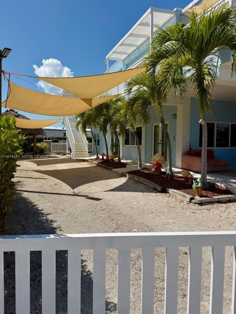 212 Banyan Ln, Tavernier, FL 33070 Photo