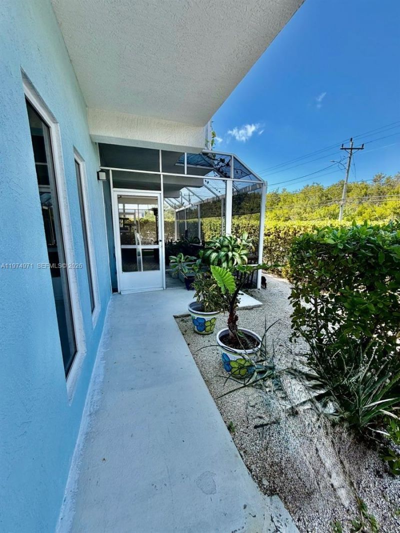 212 Banyan Ln, Tavernier, FL 33070 Photo