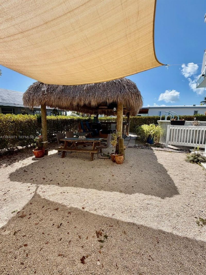 212 Banyan Ln, Tavernier, FL 33070 Photo