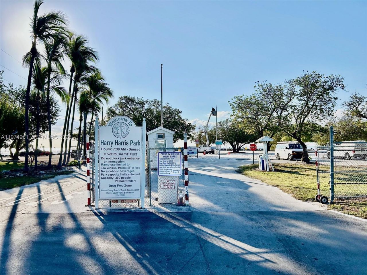 212 Banyan Ln, Tavernier, FL 33070 Photo