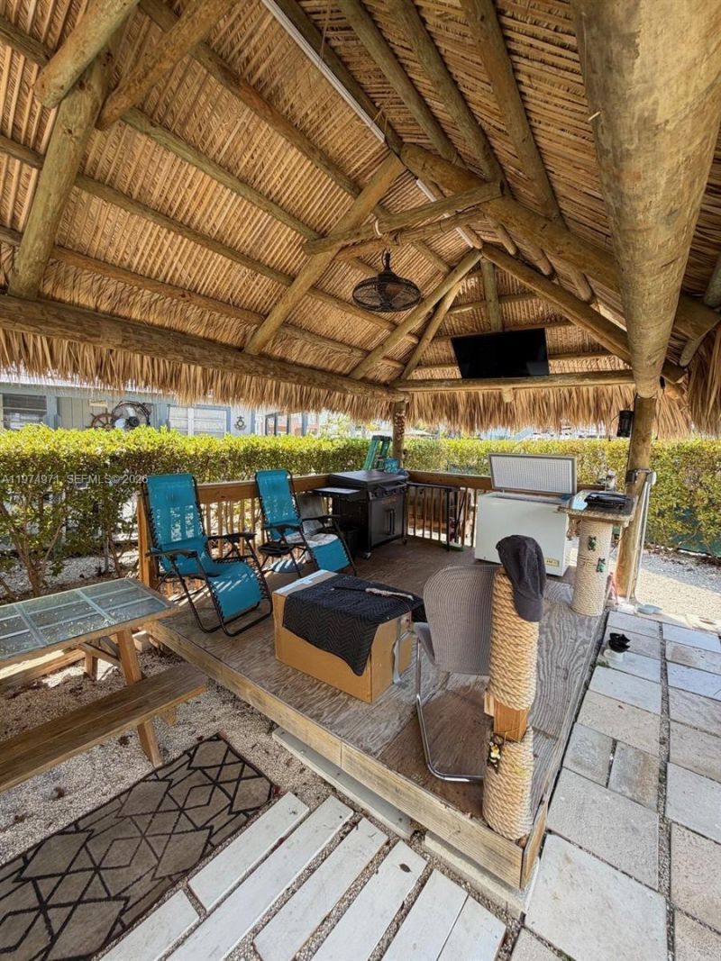 212 Banyan Ln, Tavernier, FL 33070 Photo