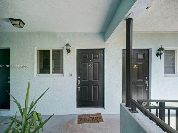 1945 Calais Dr, Unit 9, Miami Beach, FL 33141