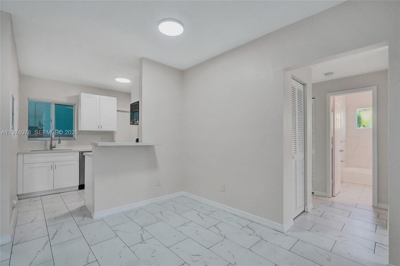 1945 Calais Dr, Unit 9, Miami Beach, FL 33141 Photo