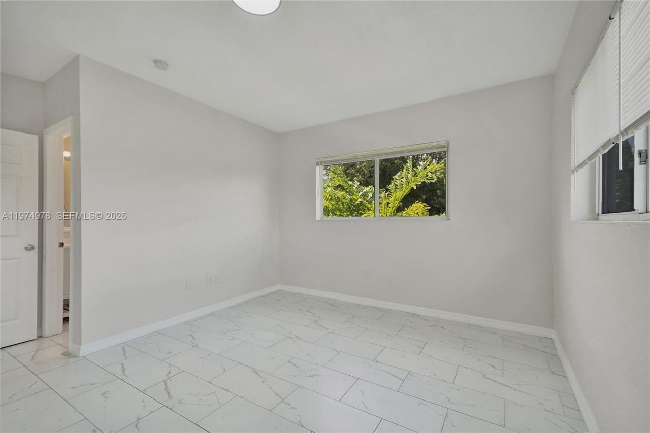 1945 Calais Dr, Unit 9, Miami Beach, FL 33141 Photo