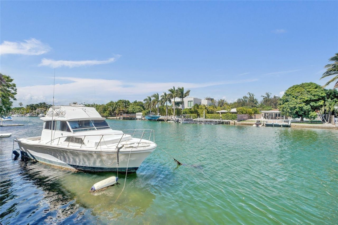 1945 Calais Dr, Unit 9, Miami Beach, FL 33141 Photo