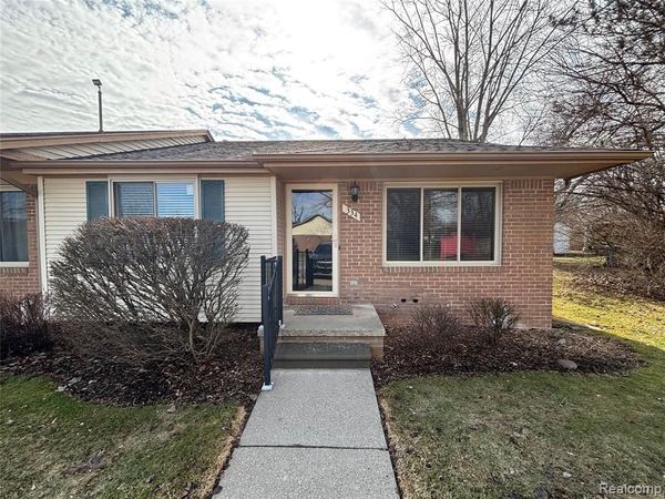 334 Fairgrove Street, Romeo Vlg, MI 48065