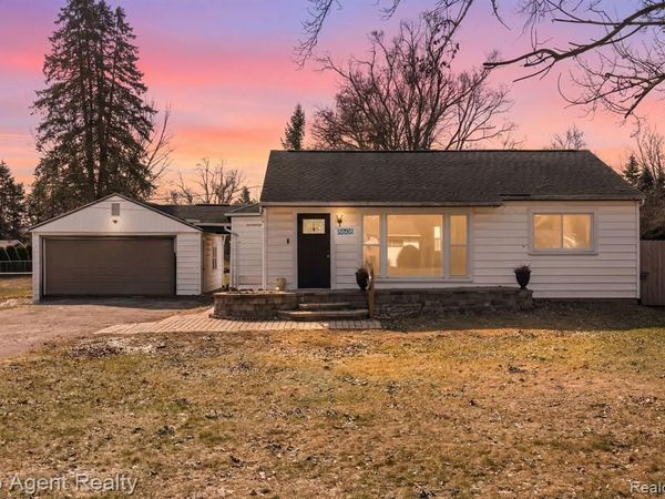 8608 Grace st Street, Shelby Twp, MI 48317